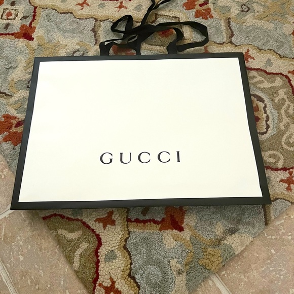 Medium/Large Waxed Gucci Shopping Bag—Like new! - Picture 1 of 2